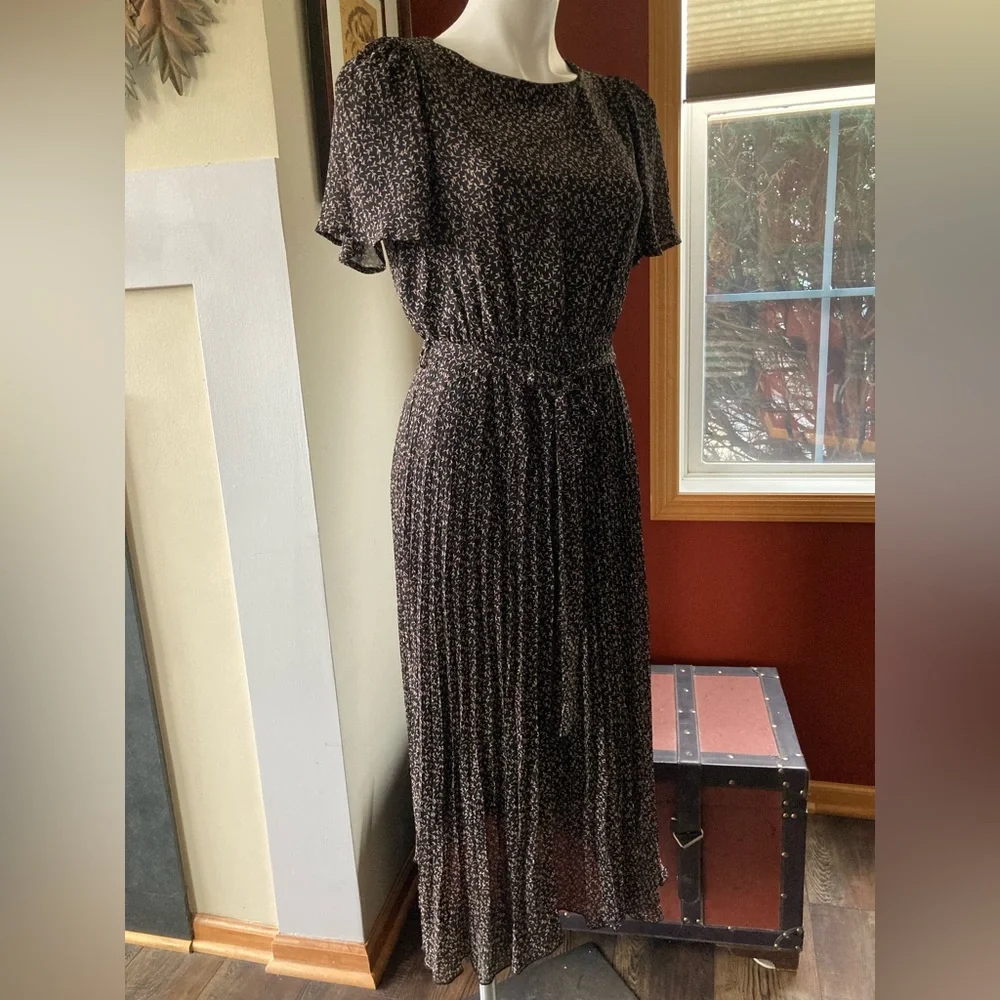 🏇 Baltic Born Prim Pleated Floral Black Midi Dress - Picture 3 of 15